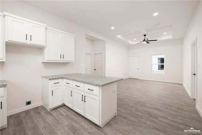 Building Photo - 1321 Joscelyn Dr