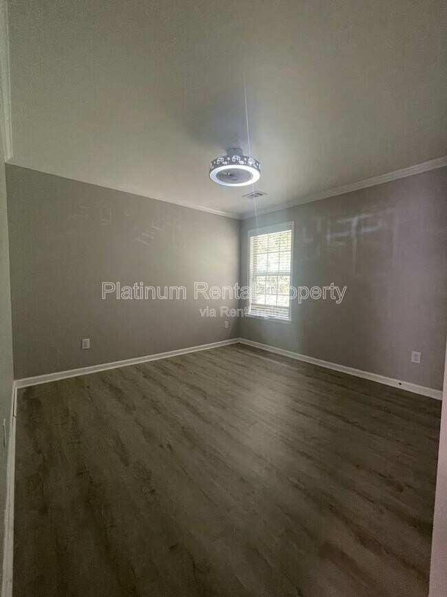 Building Photo - 5265 W Price Rd