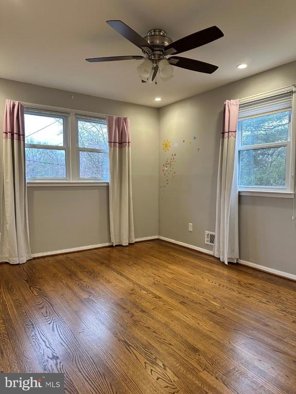 Building Photo - 8140 Drayton Ln