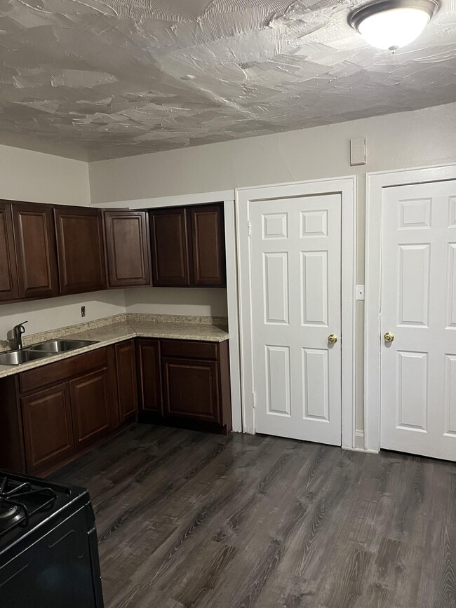 Building Photo - 4866 N 48th St