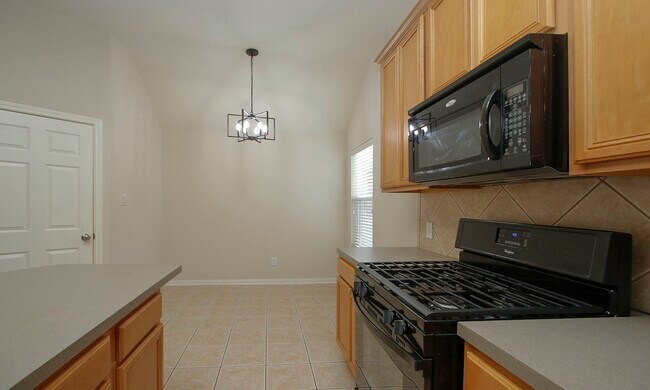 Building Photo - 15938 Cottage Ivy Cir