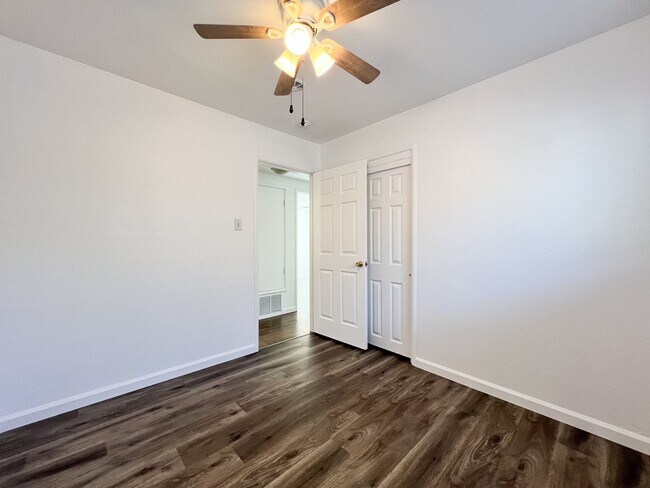 Building Photo - Beautiful Three Bedroom North Napa Home