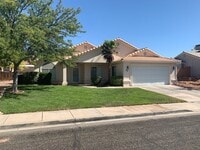 Building Photo - 3 Bed/ 2 Bath HOME