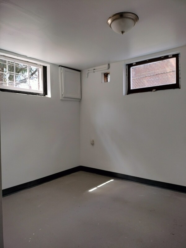 Building Photo - 7910 S Muskegon Ave