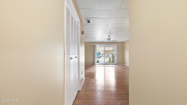 Building Photo - 316 Cherry St