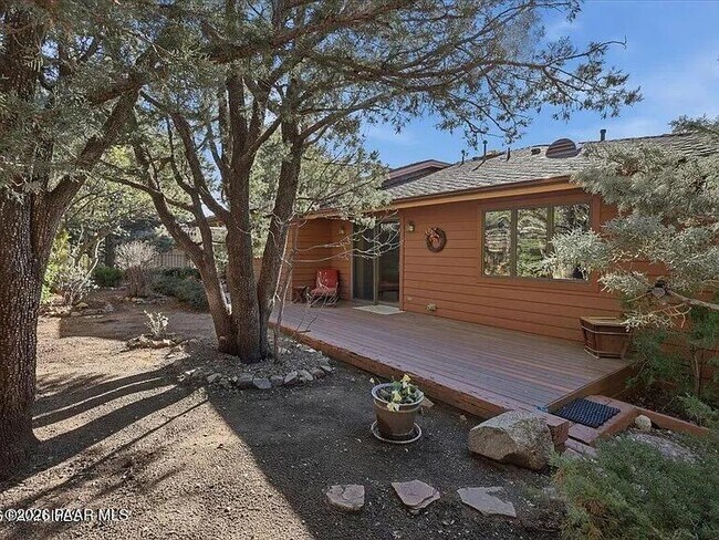 Building Photo - 235 Solar Heights Terrace