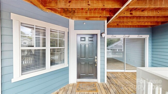 Primary Photo - 525 Olmsted Park Pl