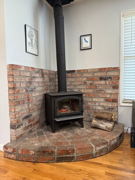 Building Photo - 227 Randolph Way