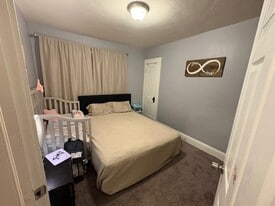 Building Photo - 1944 W 73rd St