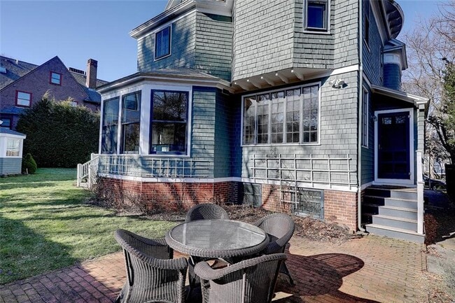 Building Photo - 37 Barnes St