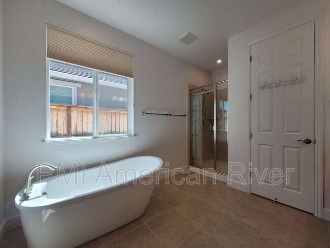 Building Photo - 4542 Streambed Dr