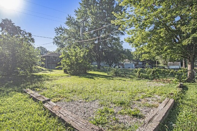 Building Photo - 3021 156th St