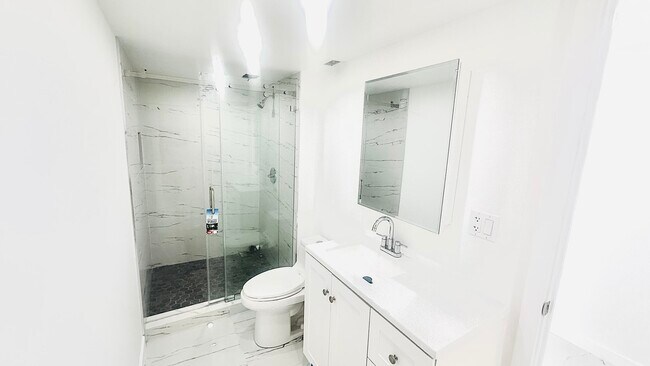 Building Photo - 1600 S Ocean Dr