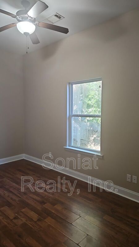 Building Photo - 4022 Baudin St