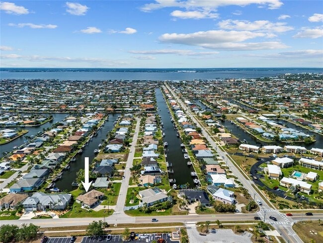 Building Photo - 1099 Cimarron Dr