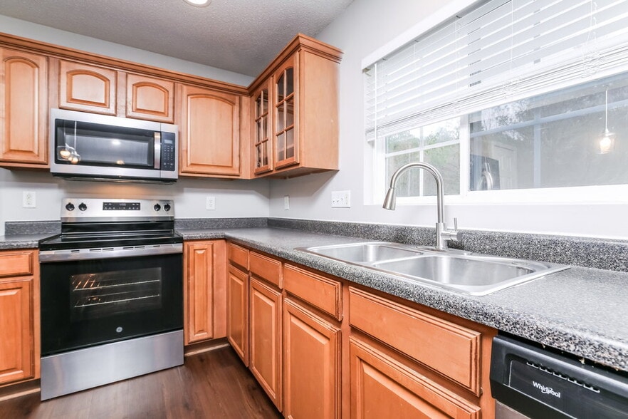 Building Photo - 6542 Guard Hill Dr