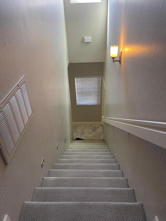 Building Photo - 1668 Bull Lea Dr SE