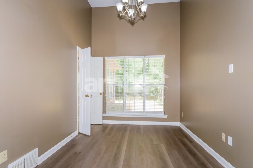 Building Photo - 1377 Marhill Cove