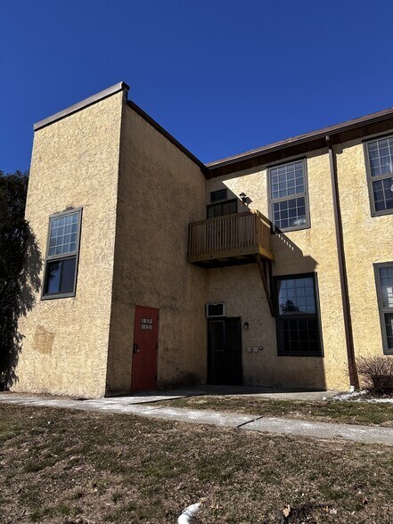 Building Photo - 252 Harris St