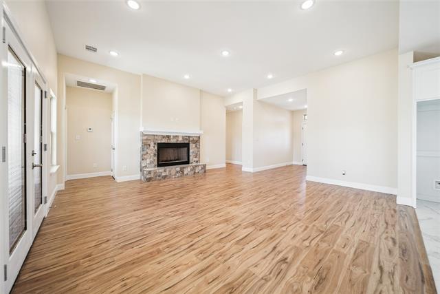 Building Photo - 1708 Dellis St