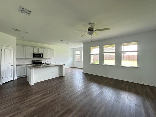 Building Photo - 1132 N Churchill Dr