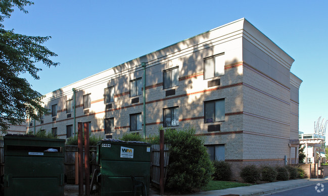 Mission Valley Garden Apartments