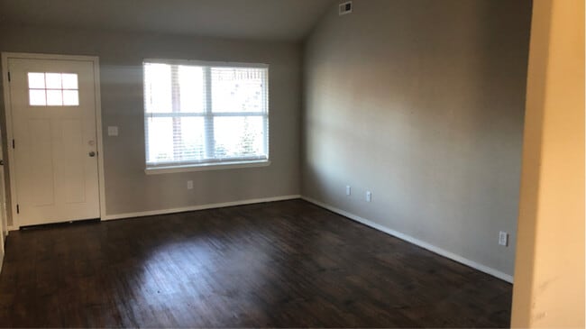 Building Photo - 169 Western Heights Cir