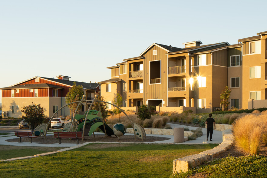 Building Photo - Bradley Garden Apartments