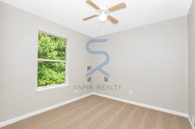 Building Photo - Spacious & Inviting – 3BR Home in a Serene Decatur Neighborhood