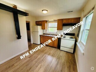 Building Photo - Move in Ready 2bed-1 bath Pet Friendly