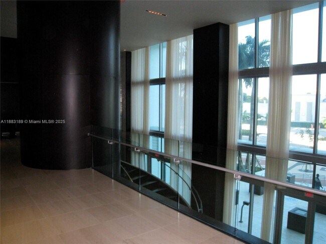 Building Photo - 900 Biscayne Blvd