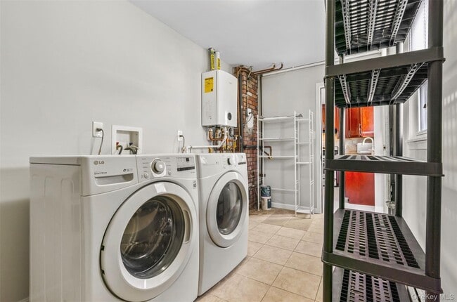 Building Photo - 311 W Penn St