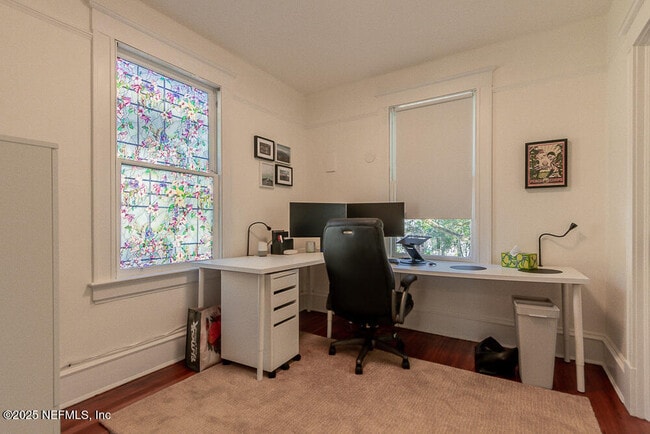 Building Photo - 1838 Silver St