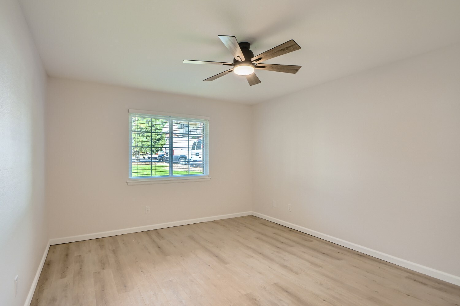 Large Primary Suite - 697 Canyon Dr