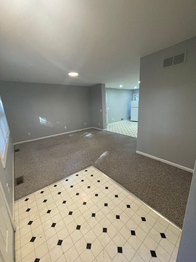 Building Photo - 230/232 Brookridge Ct.