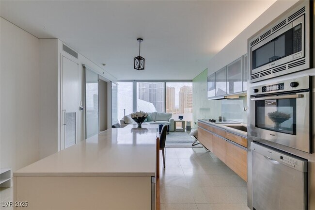 Building Photo - 3722 Las Vegas Blvd S