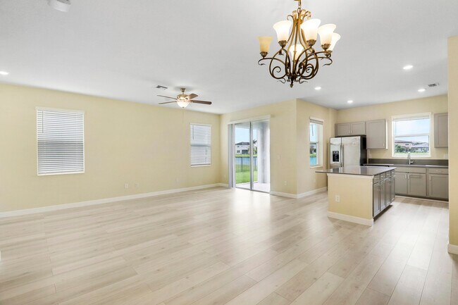 Building Photo - 8292 NW Greenbank Cir