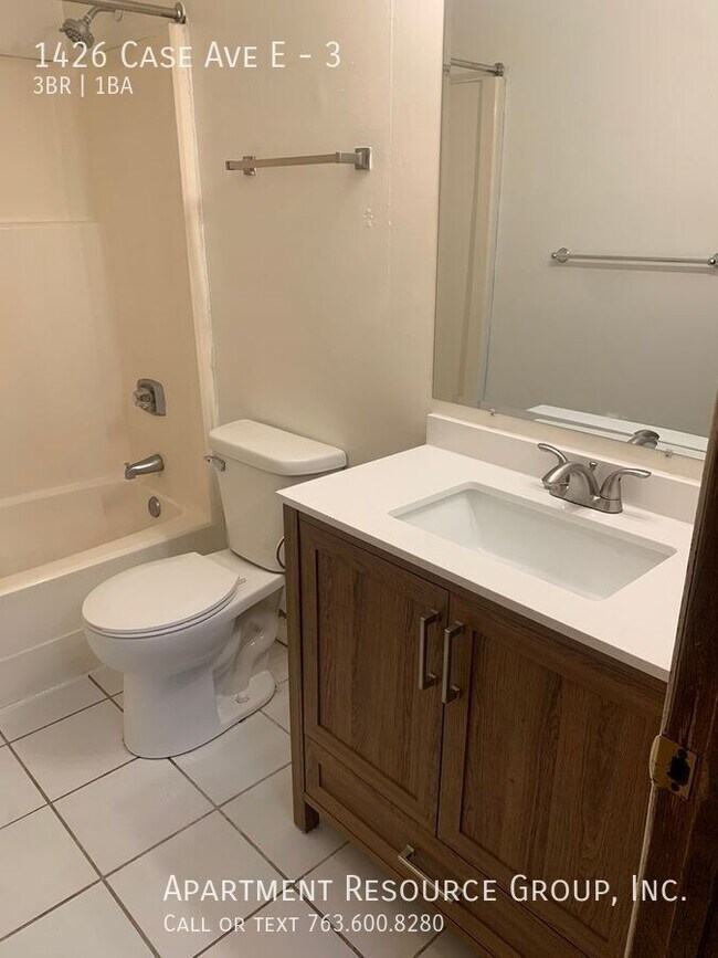 Building Photo - 1426 Case Ave E