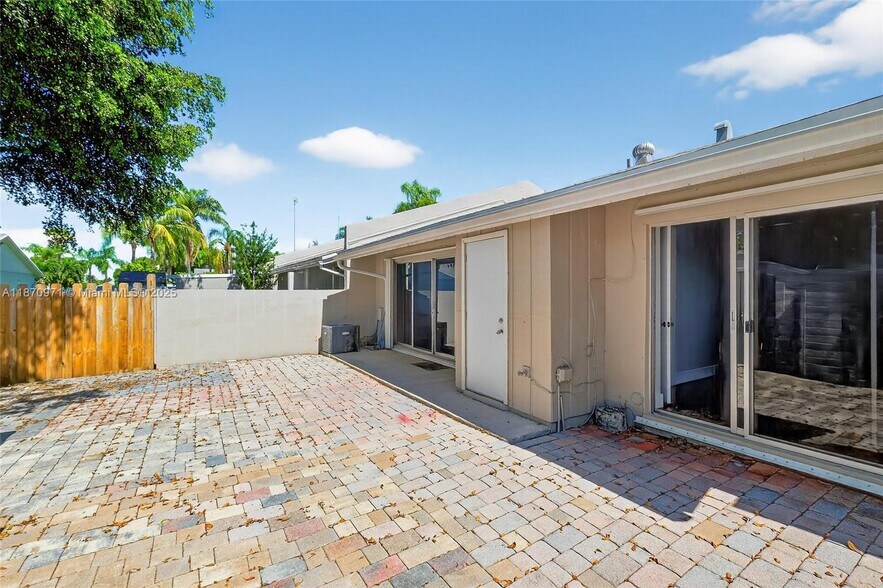 Building Photo - 10366 SW 208th Ln