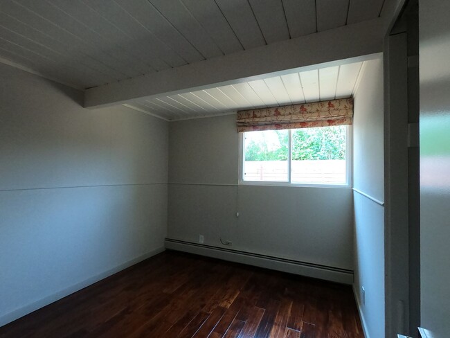 Building Photo - THREE BEDROOM / TWO BATH EICHLER HOME IN G...