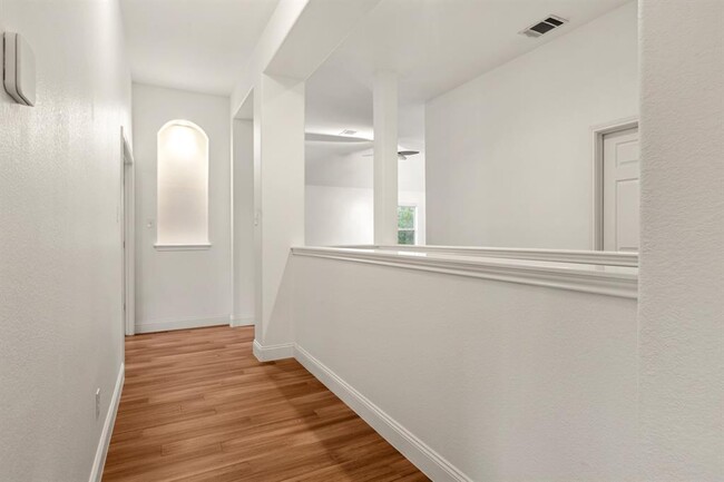 Building Photo - 10305 Channel Island Dr