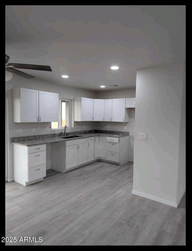 Building Photo - 6134 S Borego Rd