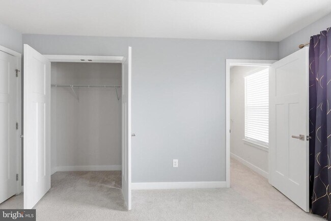 Building Photo - 529 Swansea Dr