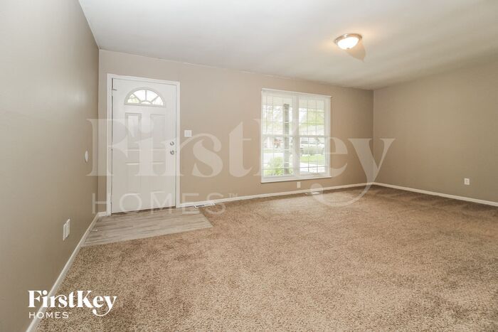 Building Photo - 17 Glenwood Ln