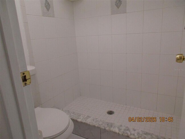 Building Photo - 2600 London Bridge Ct