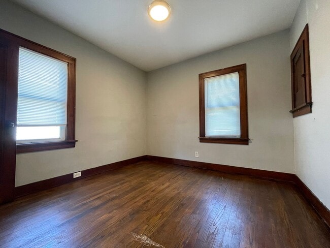 Building Photo - 3 Bedroom Home In Hammond With Central AIR