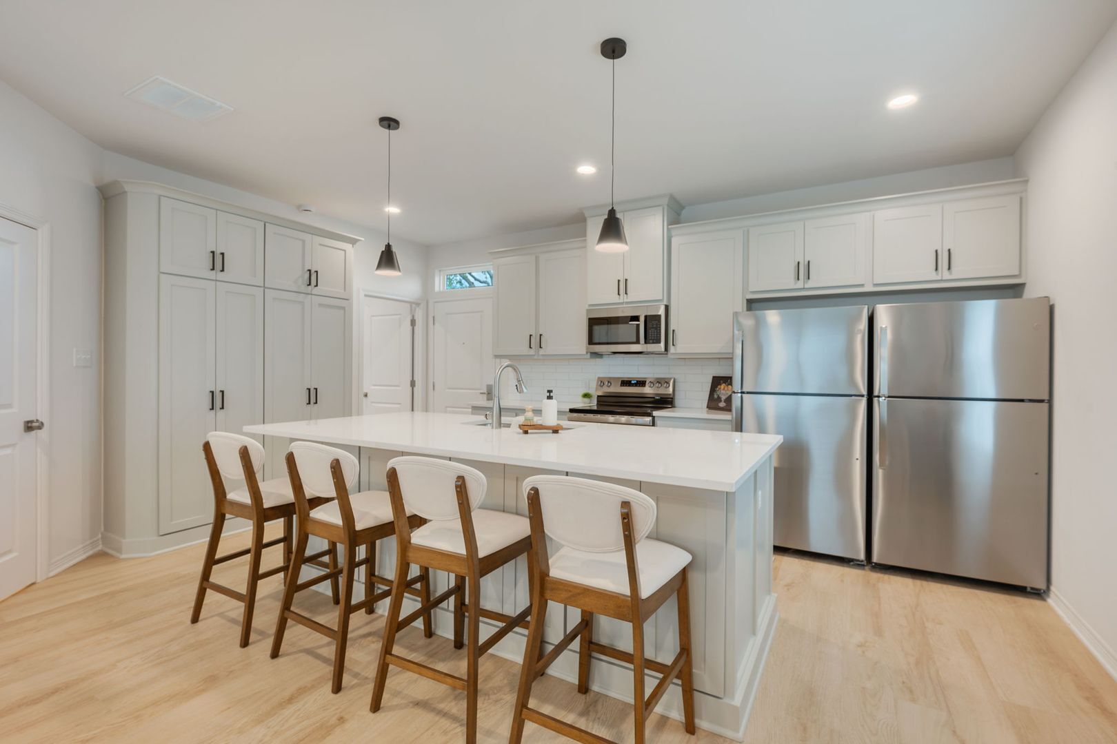 Building Photo - Brand New 6 Bed, 6.5 Bath, 3 Story Townhomes w/ Bonus Room & Balcony!