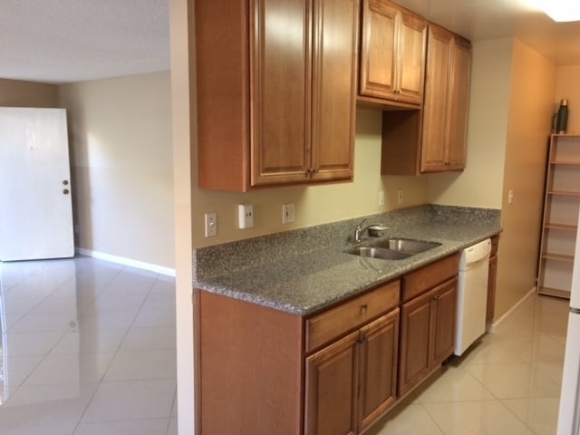Building Photo - 7819 Camino Glorita