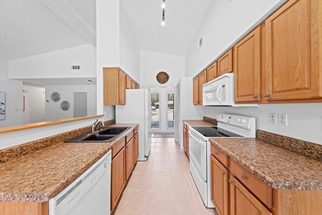 Building Photo - 111 McEwen Dr