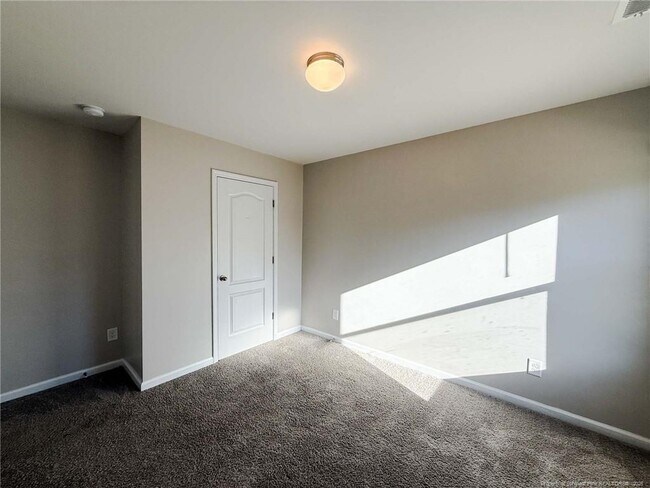 Building Photo - 475 Walters Run Dr